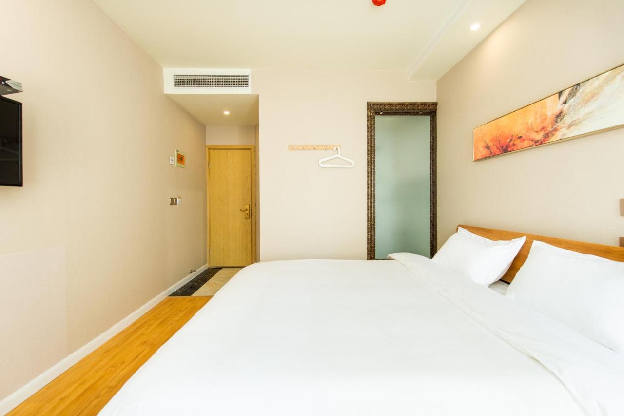 J Hotel Shanghai Esterno foto